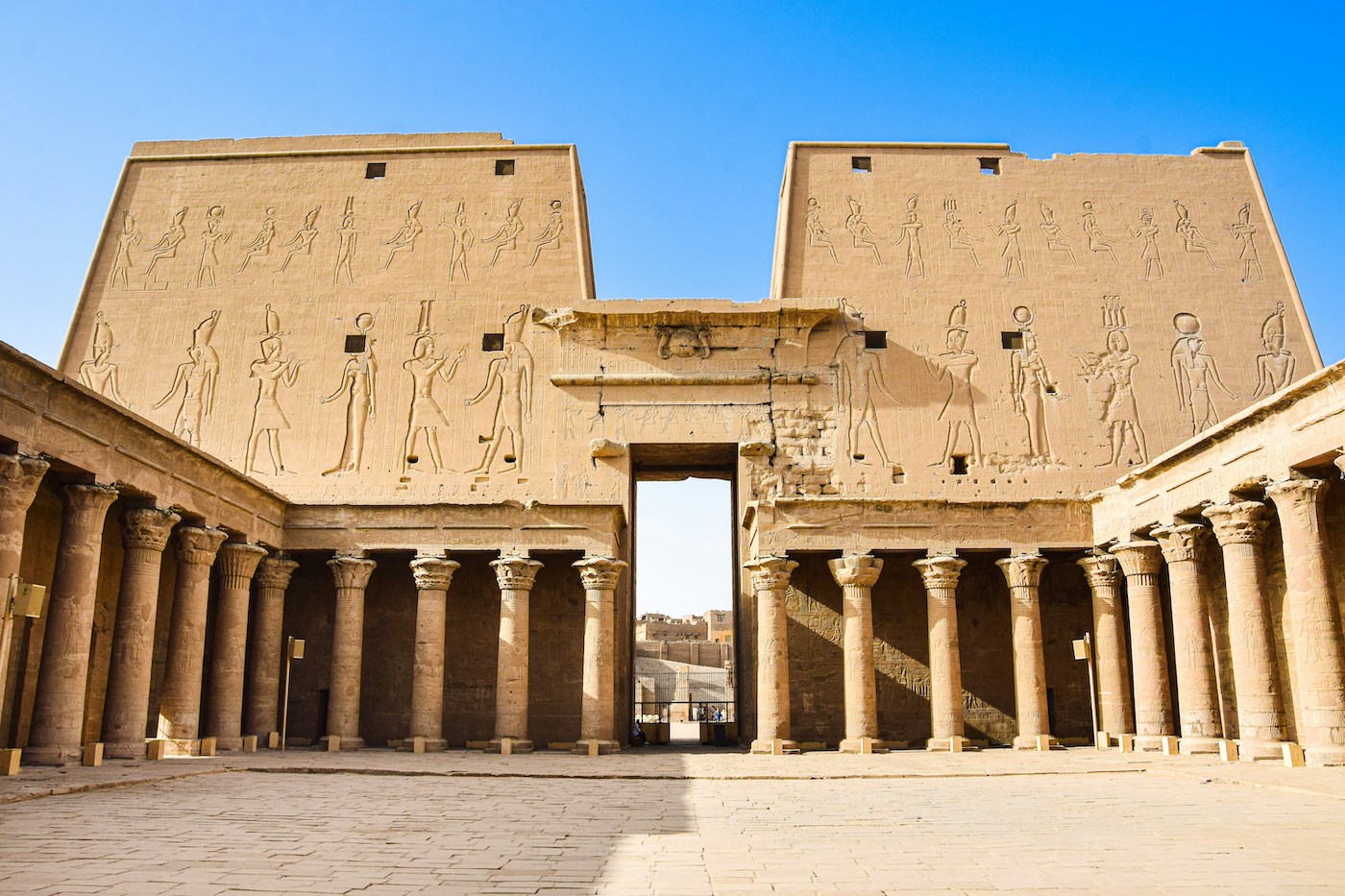 4 Days Nile Cruise from Aswan to Luxor