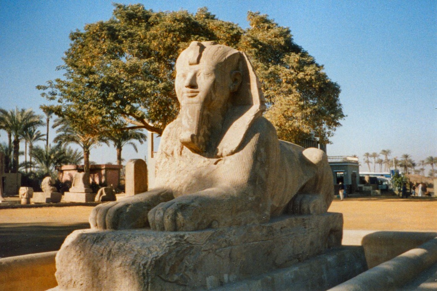 Day tour Giza Pyramids,Memphis & Sakkara