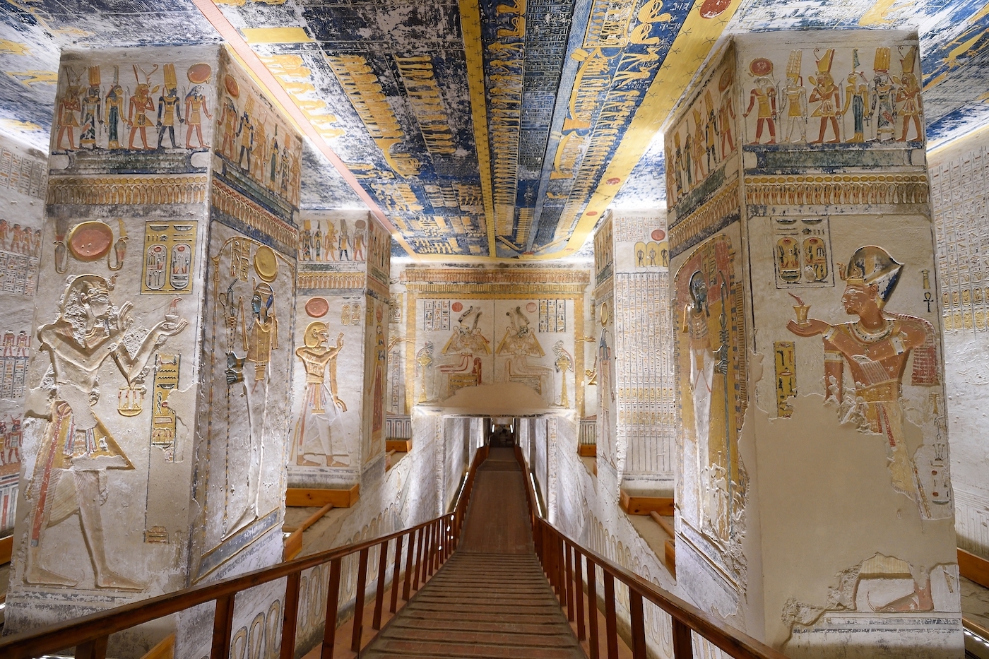 Cairo – Nile Cruise – Bahariya Oasis – White Desert