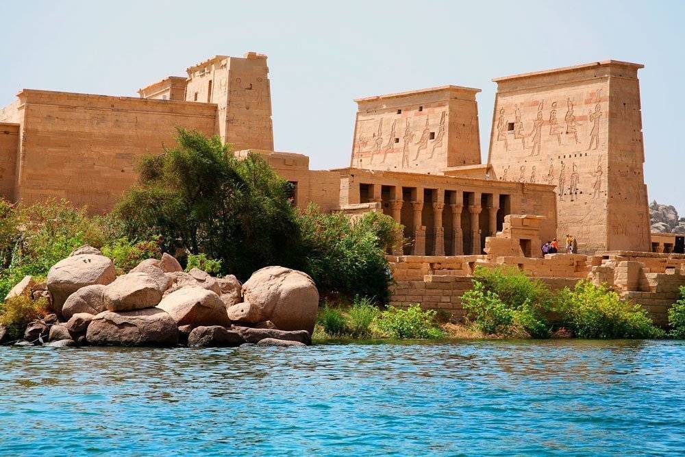 Private Tour: 8 Days 7 Nights Great Pyramids & Nile Cruise by Train from Cairo €