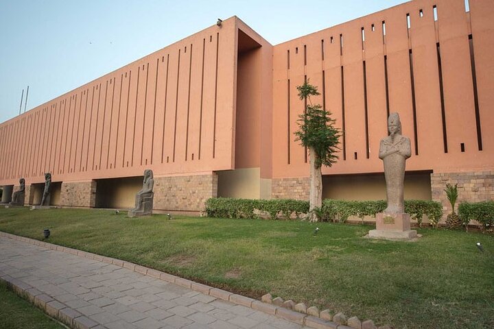 Luxor Half Day Tour: Luxor Museum & Mummification Museum By Horse & Carriage or A/C Vehicle
