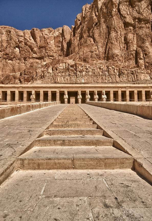 Luxor Private Tour: Covering - valley of the queens - Howard Carter House - Temple of Seti I - Ramesseum Temple