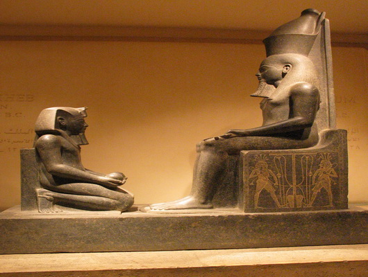 Luxor Half Day Tour: Luxor Museum & Mummification Museum By Horse & Carriage or A/C Vehicle