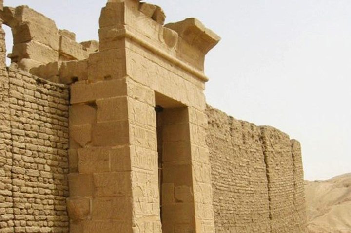 Private Half-Day Tour: Sakkara & Dahshur from Cairo
