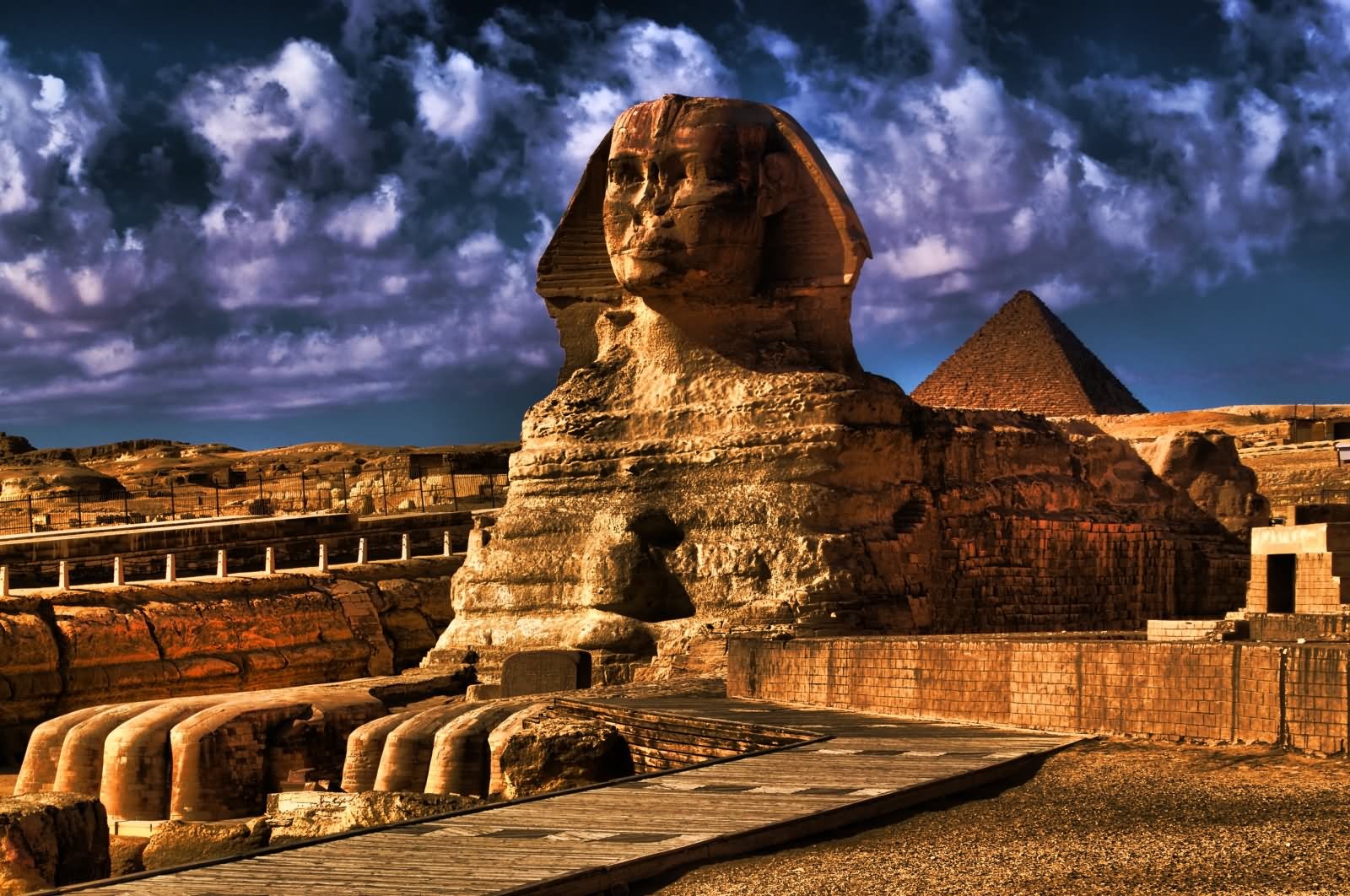 Private Full Day Tour: Great Pyramids & Pyramids at Sakkara & Memphis€