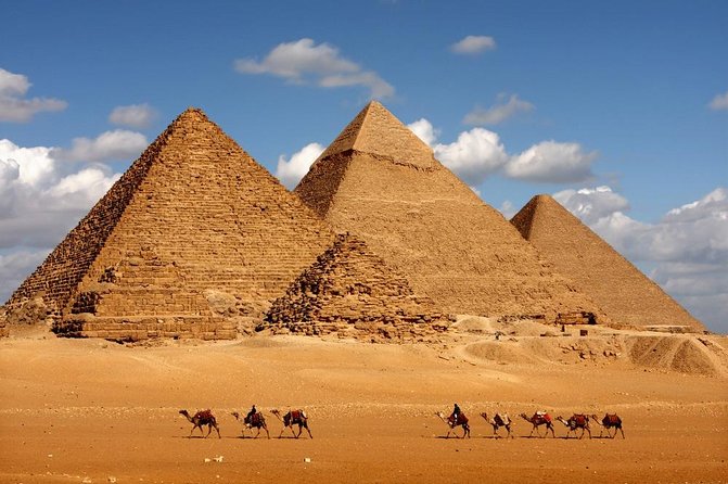 Private Half- Day Tour: Great Pyramids - Sphinx - Egyptian Museum