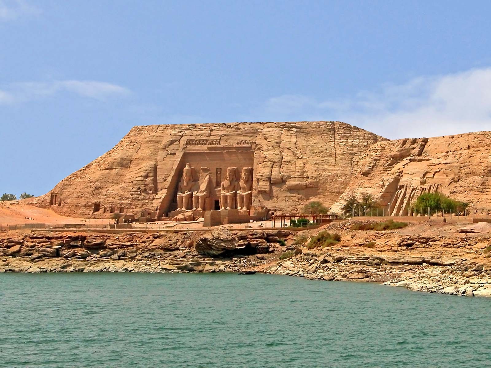 Private Day Tour: Abu Simbel by road€