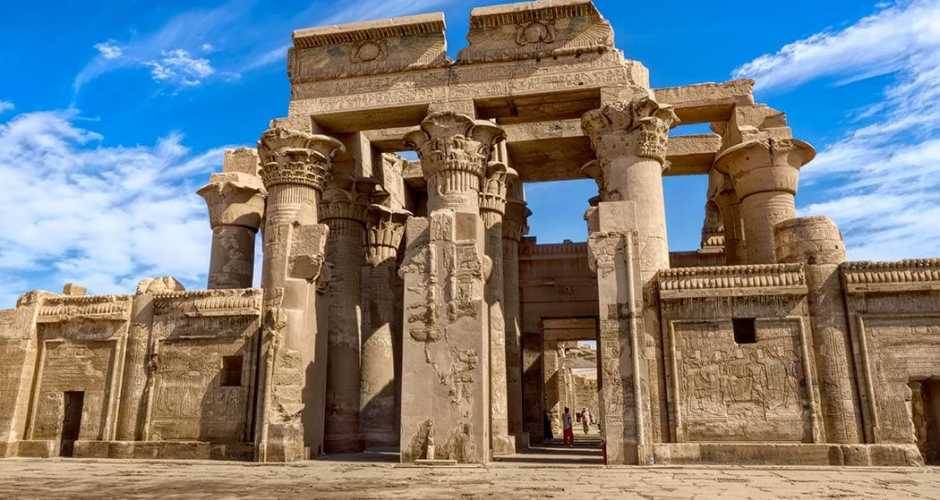 Nile Cruise 4 Days 3 Nights from Aswan to Luxor €