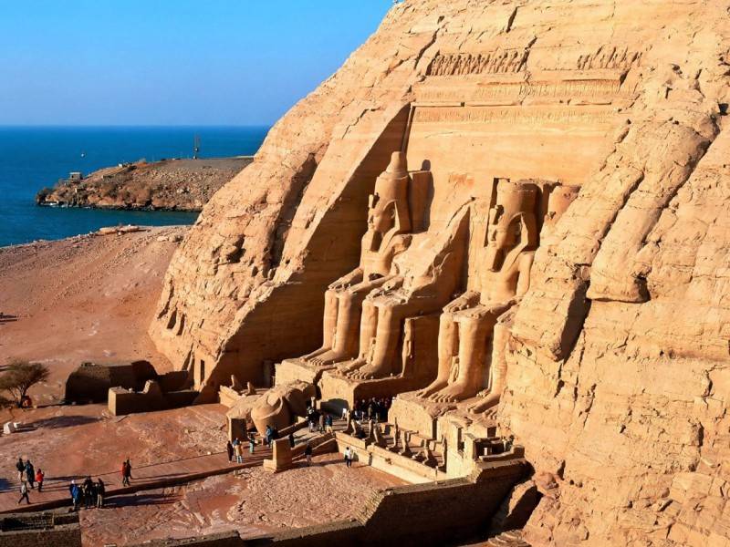 Private Day Tour: Abu Simbel by road€
