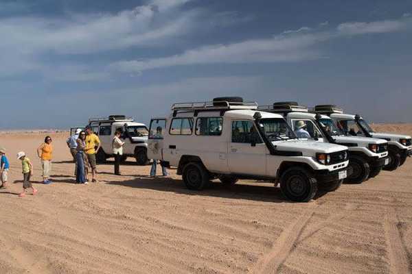 Bedouin BBQ in the Egyptian Desert by 4x4