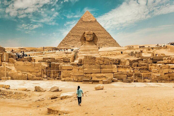 Private 12 Days Tour:Giza Pyramids, Luxor, Aswan Nile cruise & Hurghada €