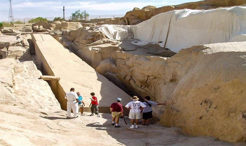 4 nights 5 days Nile Cruise to Luxor& Aswan From Hurghada