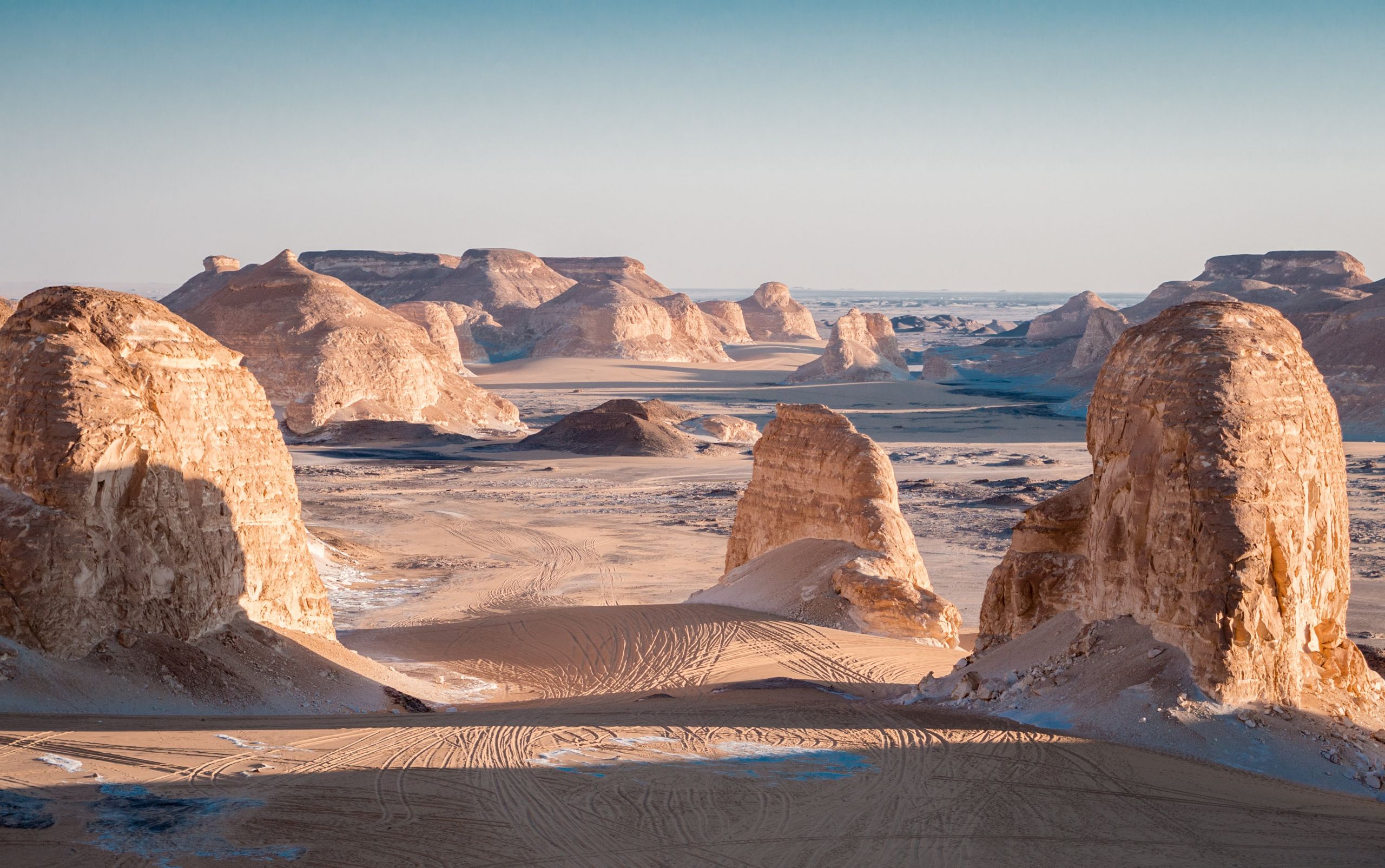 White Desert & Bahariya 3 day Tour