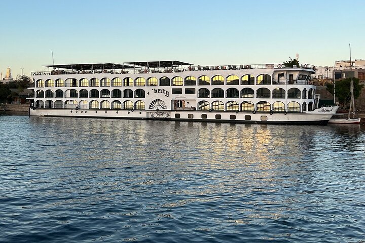 Cairo, The Nile & Red Sea Luxury Vacation