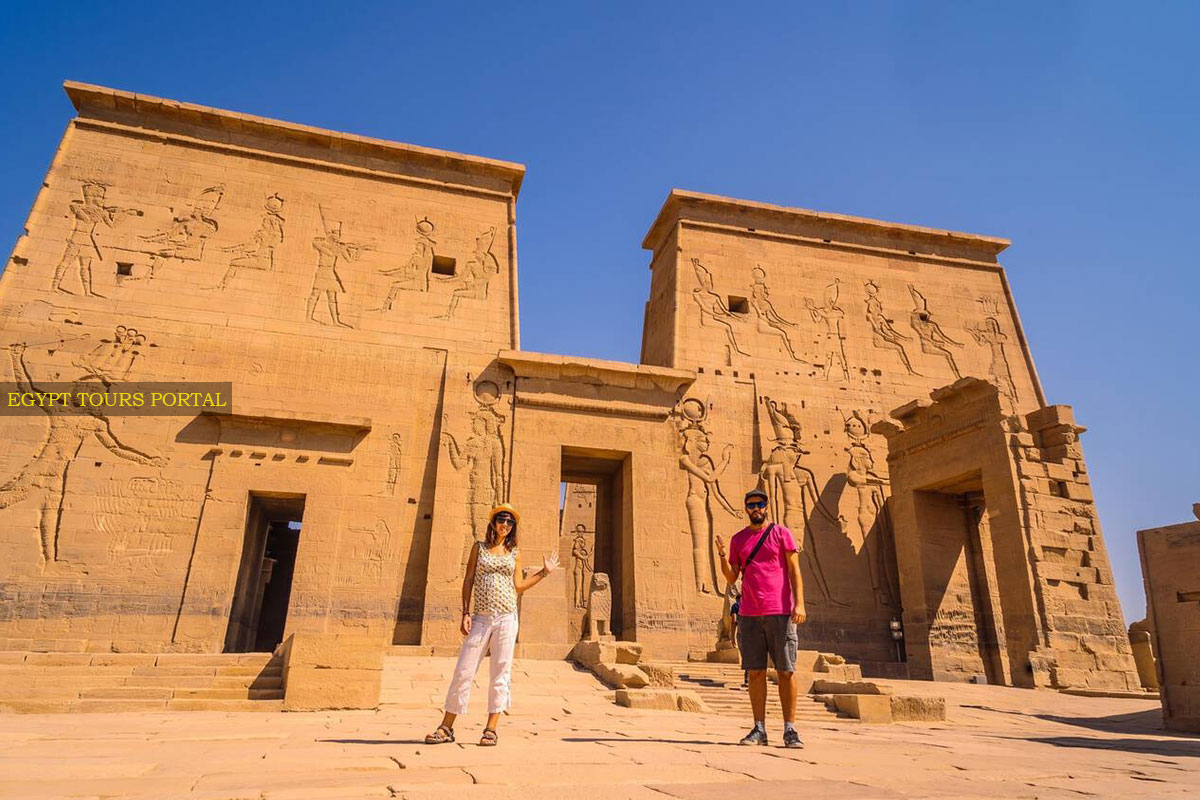 Cairo, Honeymoon Nile Cruise & Oasis Tour